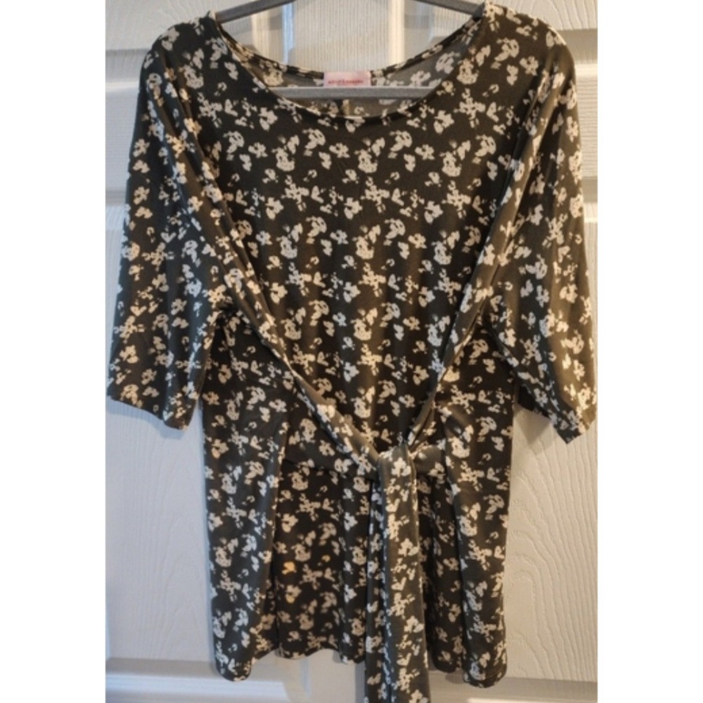 Molly & Isadora Womens 1X Floral Tie Waist Knit Top Olive Green Short Sleeve